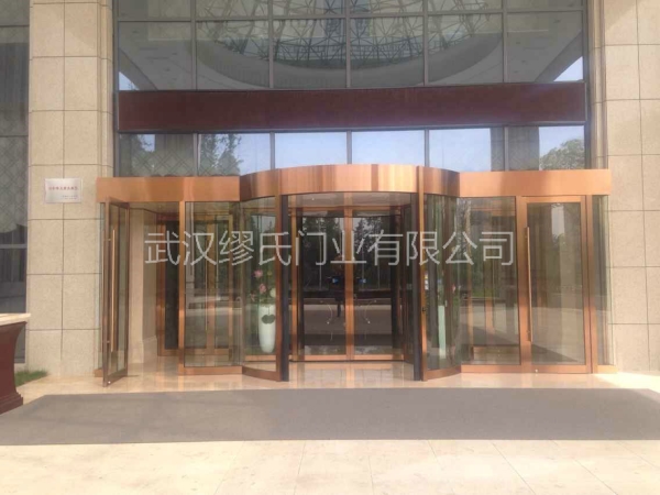 旋轉(zhuǎn)門-仙桃仙苑國(guó)際大酒店工程實(shí)例